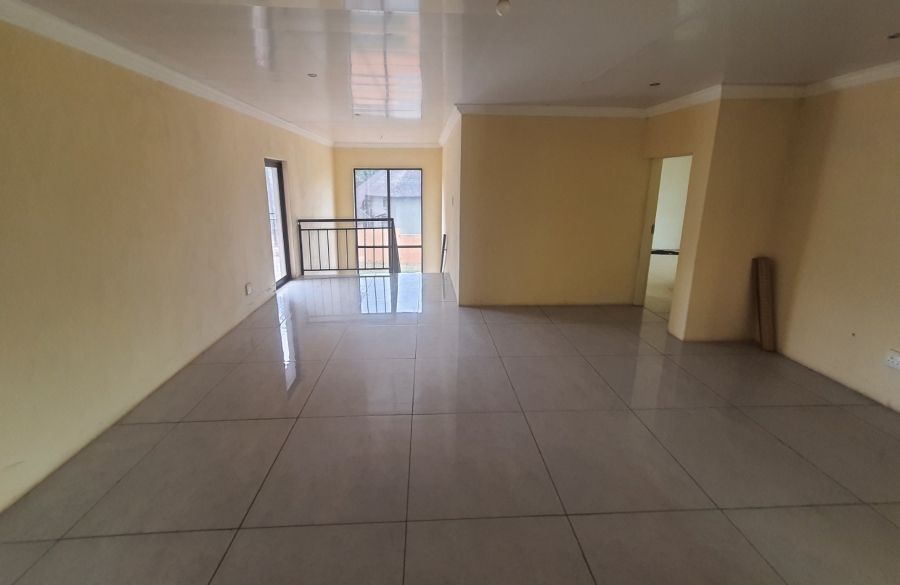 5 Bedroom Property for Sale in Melodie North West